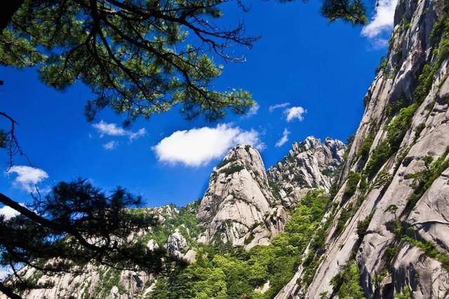 安徽这一座山，以五绝而闻名，以五胜著称于世，誉为天下第一奇山